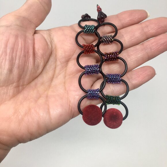 Handmade Long Black 'O' Shape Rubber Seed Bead Red Velvet Drop Dangle Earrings - Picture 7 of 13